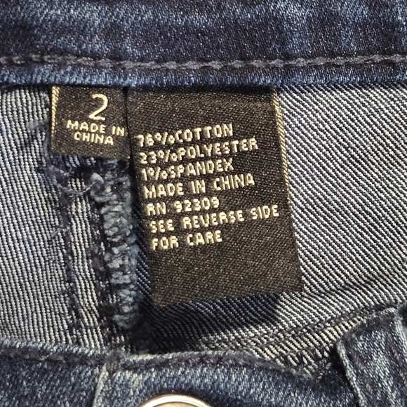 DG2 By Diane Gilman Y2K Women's Dark Wash Crop Ruffle Hem Denim Jeans Size 2 - Picture 8 of 9